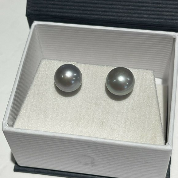 NEW 925 Sterling Silver Real 9 mm  Gray Cultured Freshwater Pearl Stud Earrings - Picture 8 of 11
